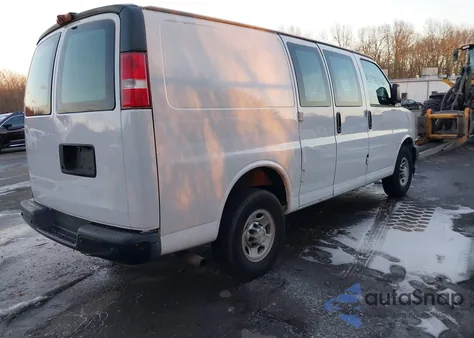 2017 Chevrolet Express 2500 Work Van из США, поврежденный, VIN 1GCWGAFF9H1117427